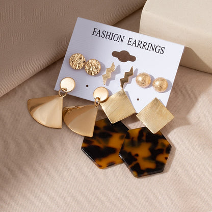 Women&#39;s Earrings Set Retro Korean Geometric Stud Earrings for Women Korean Gold Small Metal Pearl Earring 2021 Trend Jewelry