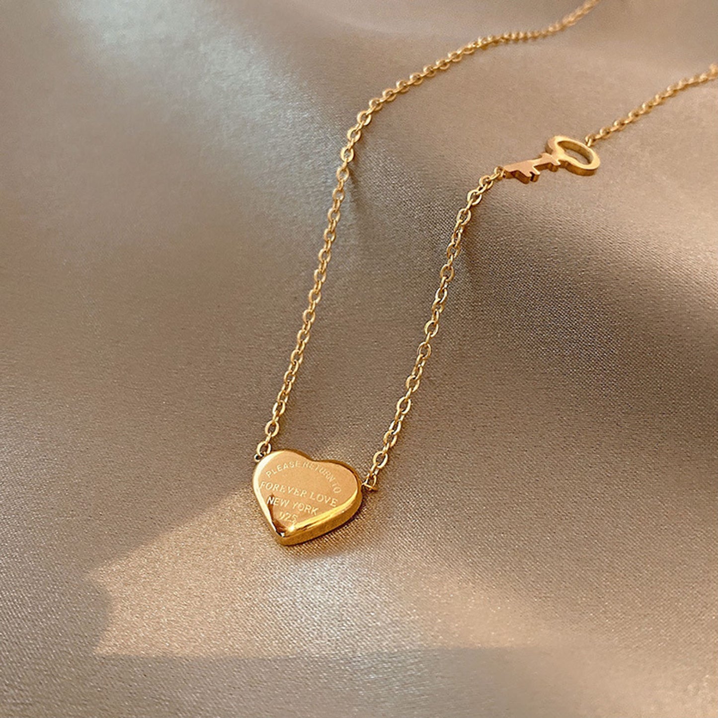 Classic Gold Color Stainless Steel Necklace For Women Jewelry Limited Pearl Beads Heart Pendant Necklace Birthday Gift