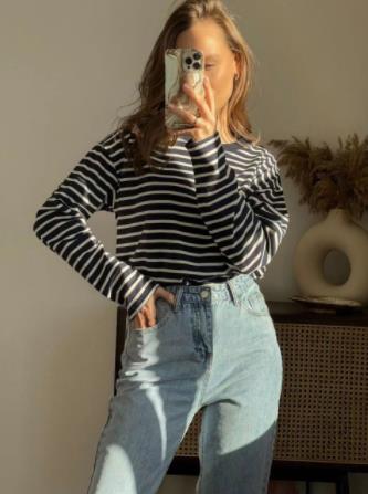 Women Black And White Stripes O Neck Casual Tops Long Sleeve Loose Pullover T-shirt 2022 Srping New Fashion Shirt