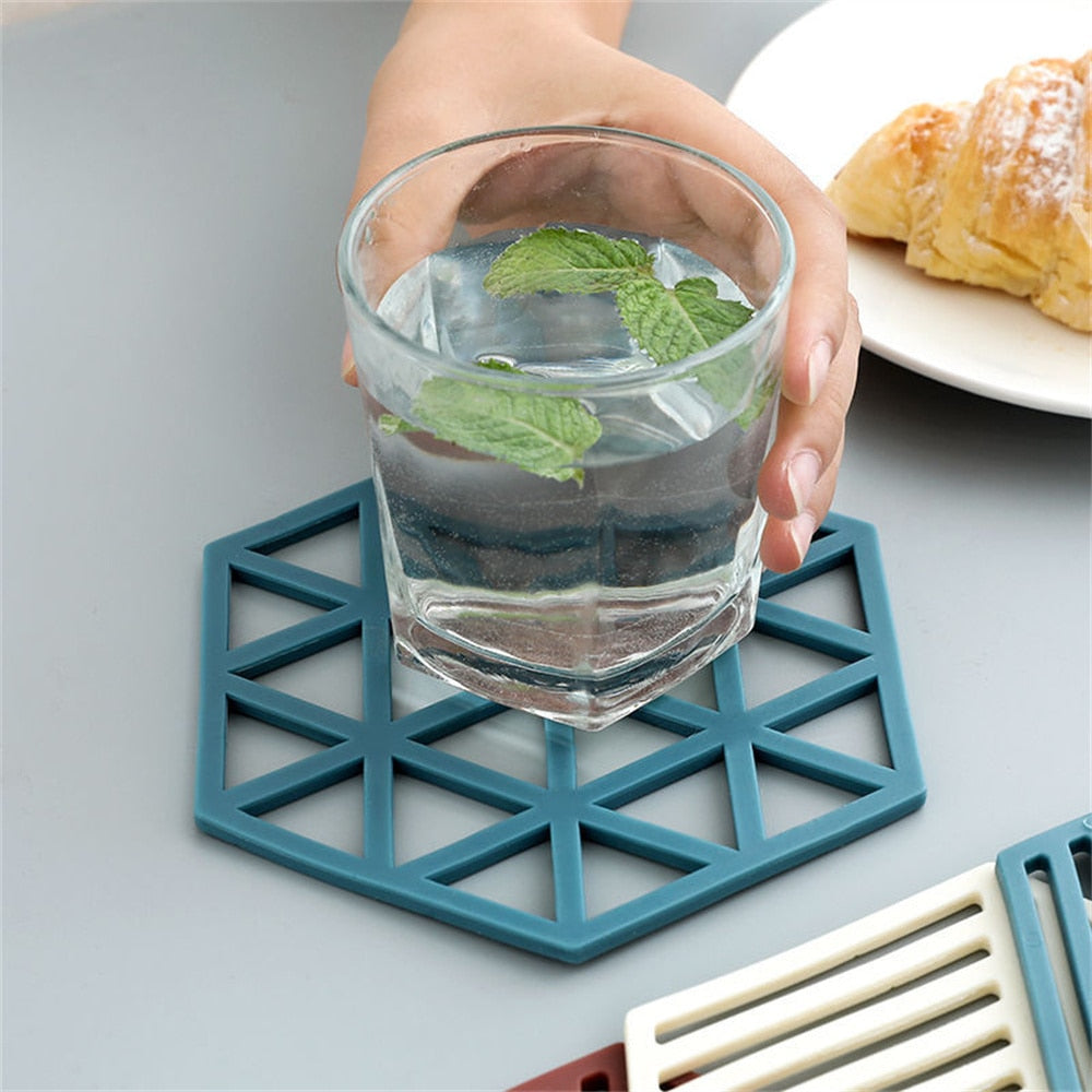 Silicone Tableware Insulation Mat Coaster Hexagon Silicone Mats Pad Heat-insulated Bowl Placemat Home Table Decor Kitchen Tools