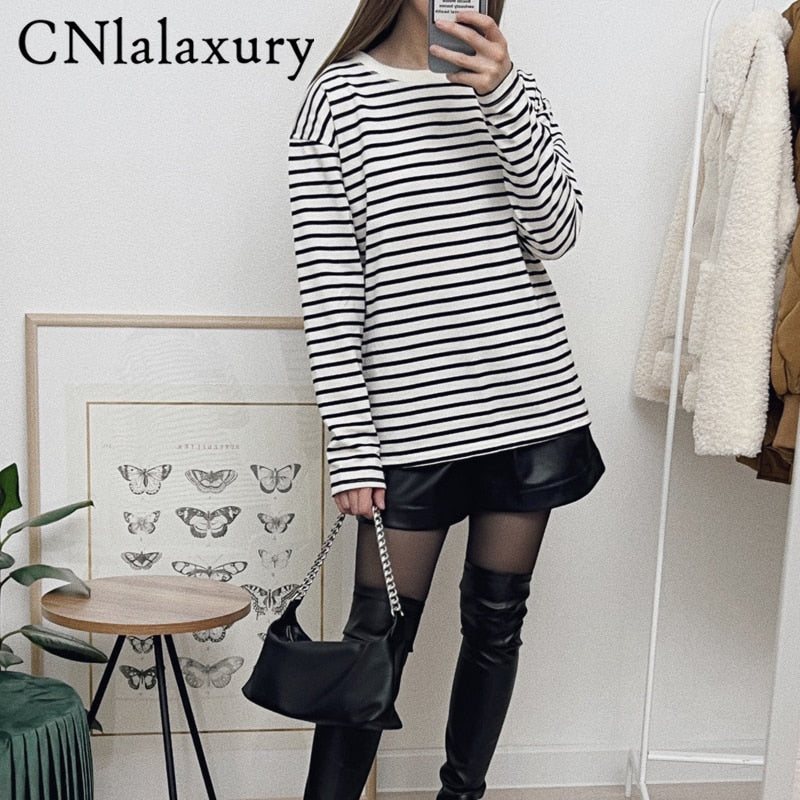 Women Black And White Stripes O Neck Casual Tops Long Sleeve Loose Pullover T-shirt 2022 Srping New Fashion Shirt